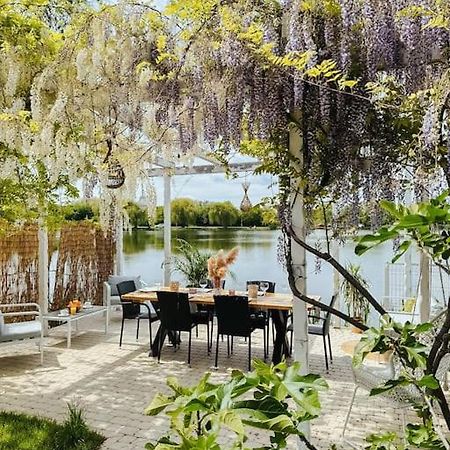 Therme - Corbeanca By The Lake Luxury Villa Exterior foto