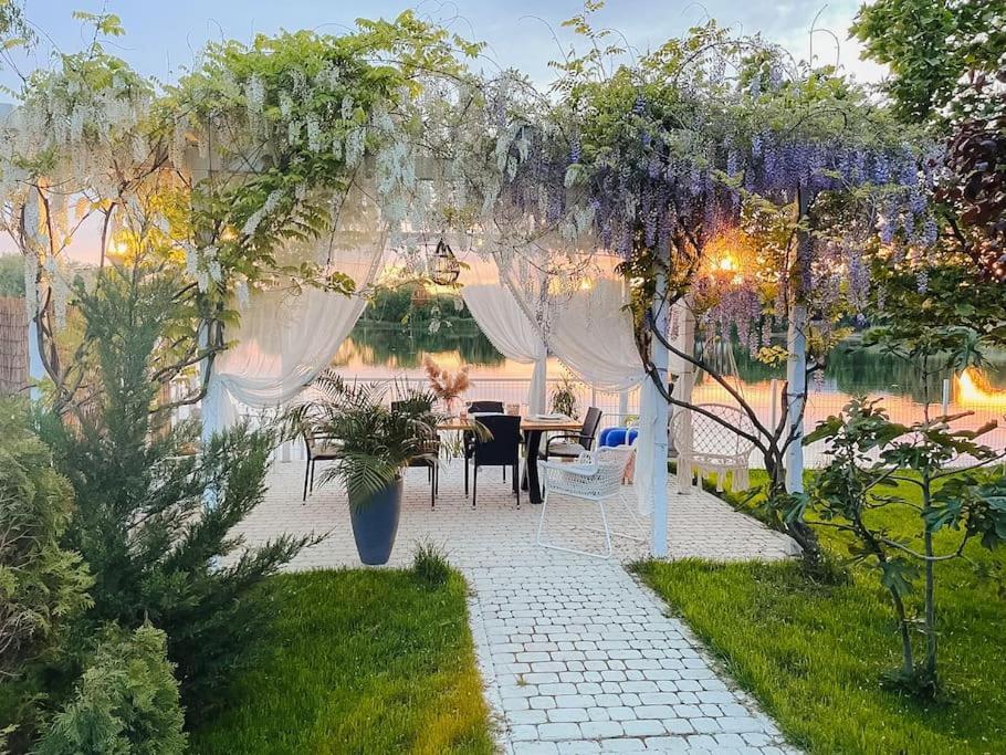 Therme - Corbeanca By The Lake Luxury Villa Exterior foto