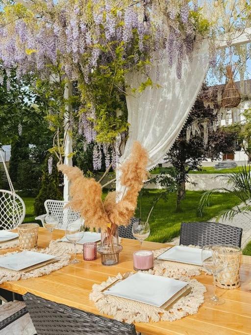 Therme - Corbeanca By The Lake Luxury Villa Exterior foto